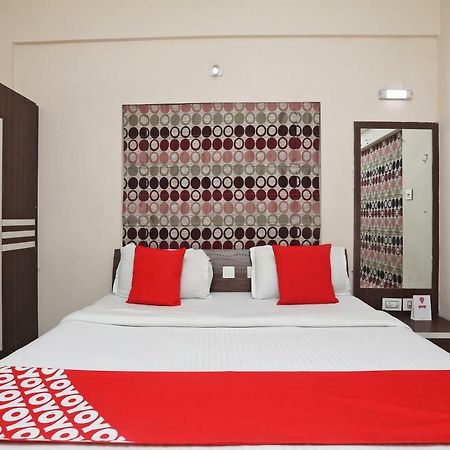 Oyo 30490 Shakuntala Village Resort Болпур Экстерьер фото